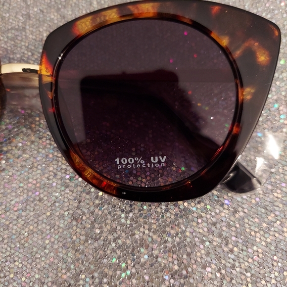 Torrid Cat eye Smoke Lens Sunglasses - Picture 4 of 7
